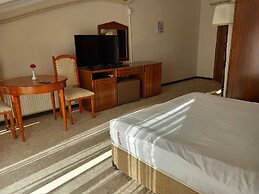 ERKANLI COUNTRY Resort , Spa & Riding Club - Special Class