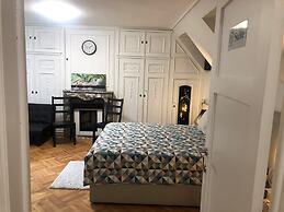 Rose House B&B