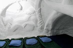 Blacksheep Village Igloo Chamrousse
