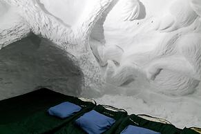 Blacksheep Village Igloo Chamrousse