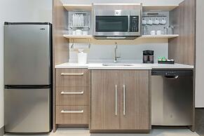 Home2 Suites by Hilton Orlando Near Universal