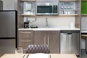 Home2 Suites by Hilton Orlando Near Universal