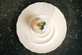 The Halcyon Private Isles Maldives, Autograph Collection