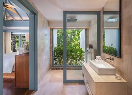 The Halcyon Private Isles Maldives, Autograph Collection