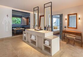 The Halcyon Private Isles Maldives, Autograph Collection