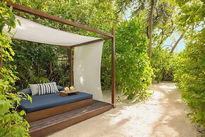 Raffles Maldives Meradhoo Resort