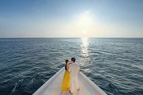 The Halcyon Private Isles Maldives, Autograph Collection