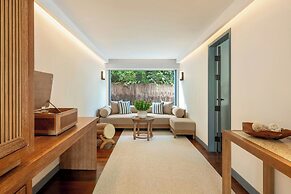 The Halcyon Private Isles Maldives, Autograph Collection
