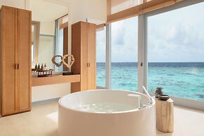 Raffles Maldives Meradhoo Resort