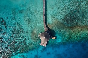 Raffles Maldives Meradhoo Resort