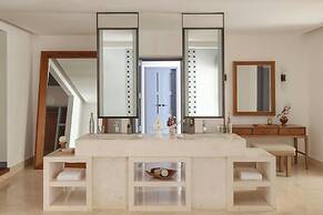 The Halcyon Private Isles Maldives, Autograph Collection