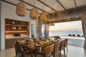 The Halcyon Private Isles Maldives, Autograph Collection