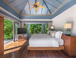 The Halcyon Private Isles Maldives, Autograph Collection