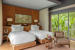 The Halcyon Private Isles Maldives, Autograph Collection