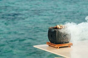 The Halcyon Private Isles Maldives, Autograph Collection