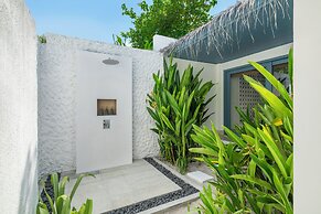 The Halcyon Private Isles Maldives, Autograph Collection