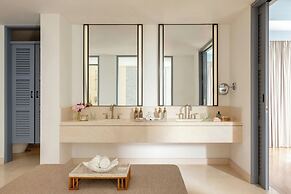 The Halcyon Private Isles Maldives, Autograph Collection