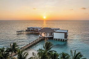 The Halcyon Private Isles Maldives, Autograph Collection