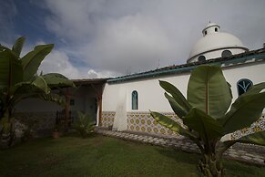 Las Palmeras Inn