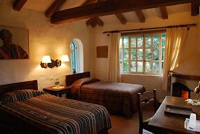 Las Palmeras Inn