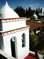 Las Palmeras Inn