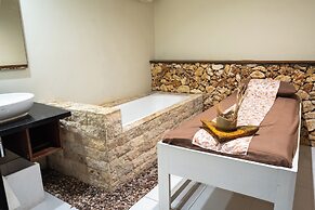 Estrella Hotel & Conference