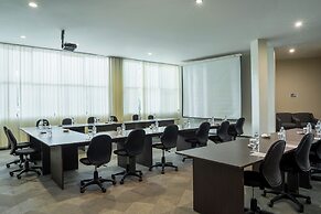 Estrella Hotel & Conference