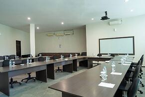 Estrella Hotel & Conference