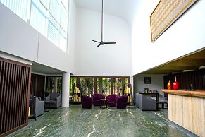 Estrella Hotel & Conference