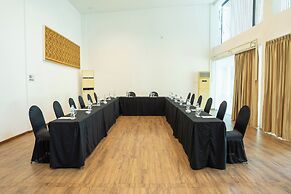 Estrella Hotel & Conference