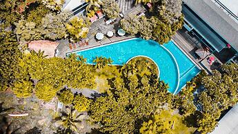 Estrella Hotel & Conference