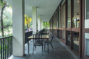 Estrella Hotel & Conference