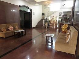 Rajasthani Rajwadi Hotel & Restaurant