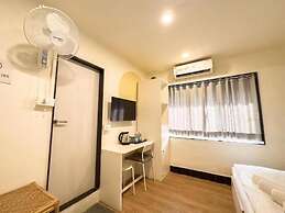 Locomo OG - Stay Work Eat