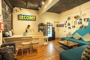 Locomo Hostel OG - Stay Work Eat