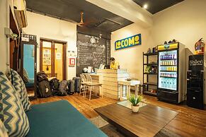 Locomo Hostel OG - Stay Work Eat
