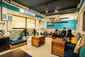 Locomo Hostel OG - Stay Work Eat