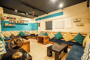Locomo Hostel OG - Stay Work Eat