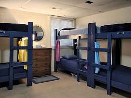 Inn the Clouds Hostel & Inn