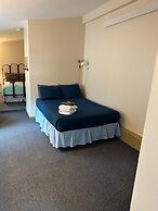 Inn the Clouds Hostel & Inn