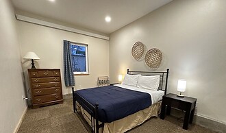 Inn the Clouds Hostel & Inn