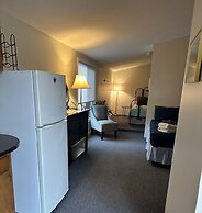 Inn the Clouds Hostel & Inn