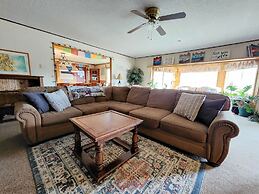 Inn the Clouds Hostel & Inn