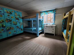 Inn the Clouds Hostel & Inn