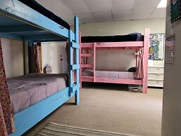 Inn the Clouds Hostel & Inn