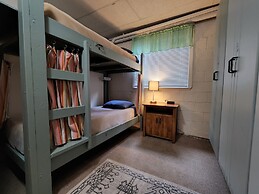 Inn the Clouds Hostel & Inn