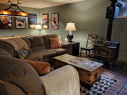 Inn the Clouds Hostel & Inn