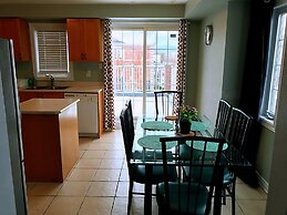 Entire 3 Bedroom Townhouse in Markham