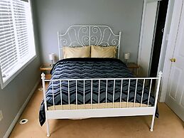 Entire 3 Bedroom Townhouse in Markham