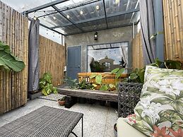 Central Old Town Cottage